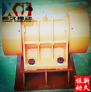 �}(c��ng)�����(d��ng)��