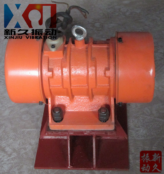 �}(c��ng)�����(d��ng)��