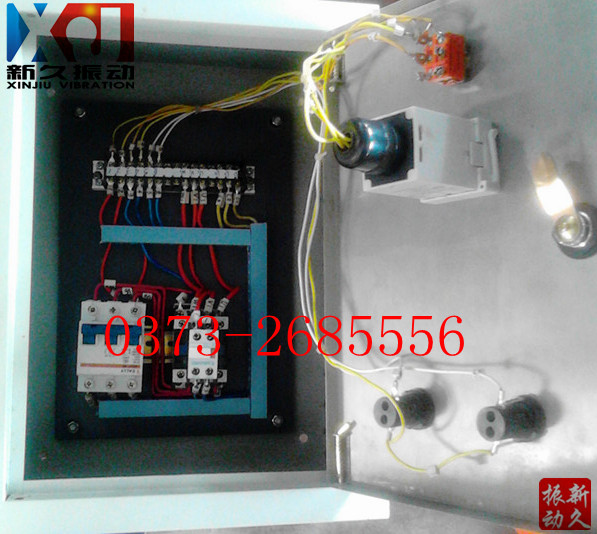 �}�������������